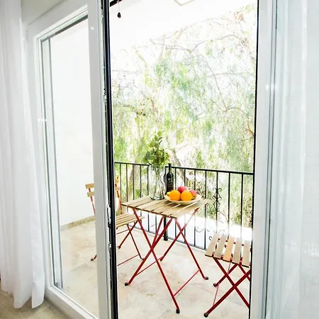 Perfectly Located Beachside In Elviria Марбелья