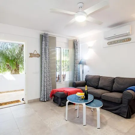 Perfectly Located Beachside In Elviria Apartman Marbella