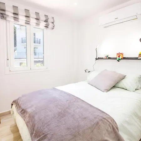 Apartman Perfectly Located Beachside In Elviria *