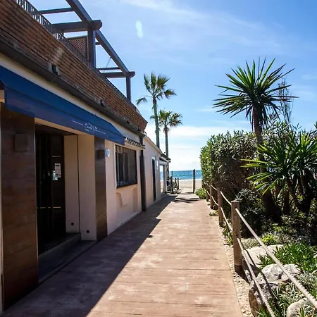 Perfectly Located Beachside In Elviria Apartman *