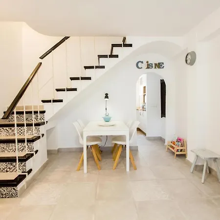 公寓 Perfectly Located Beachside In Elviria 马尔韦利亚